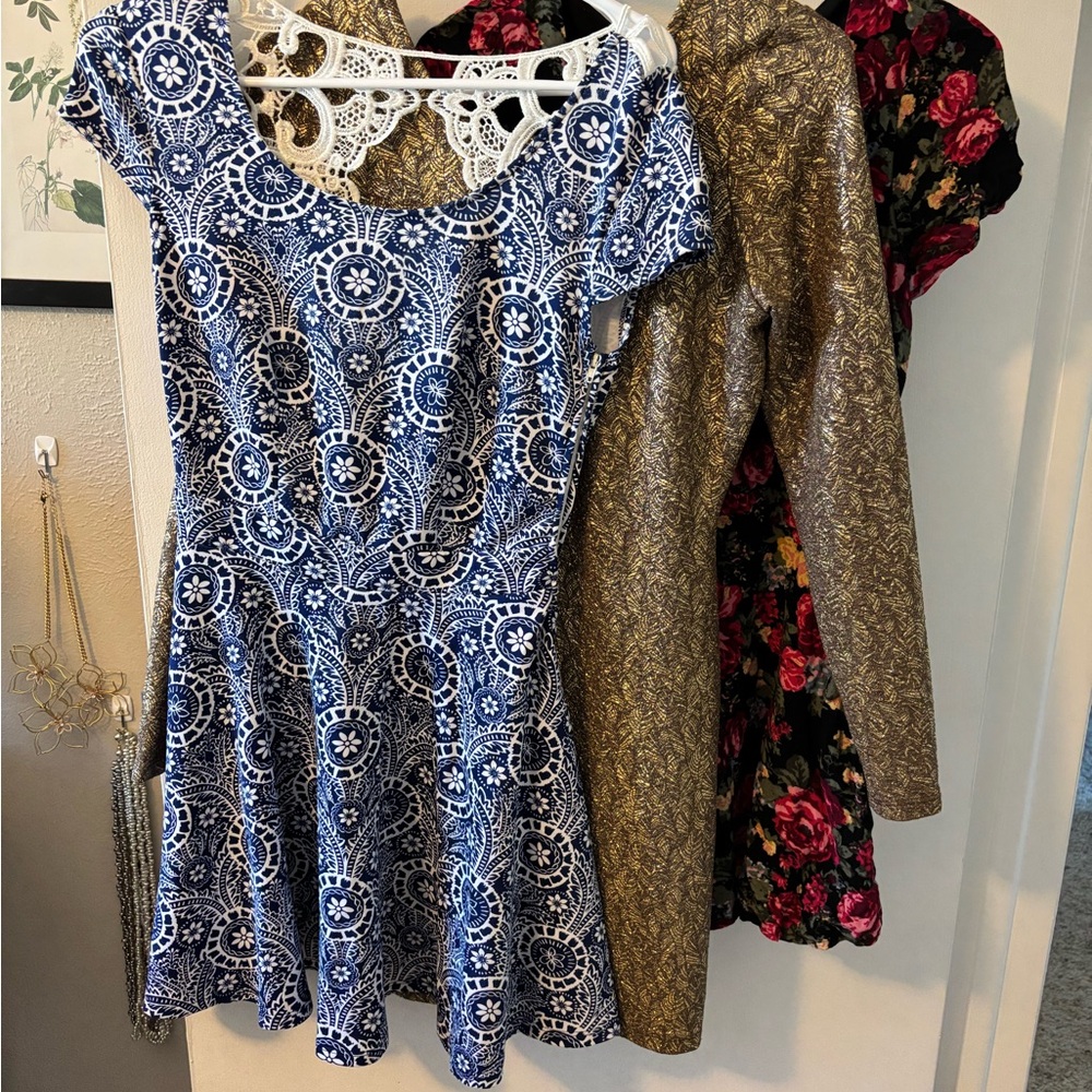 Clear out!!! Shorties for Shorties- Tiny Gal Dress Bundle (3) size Small/0